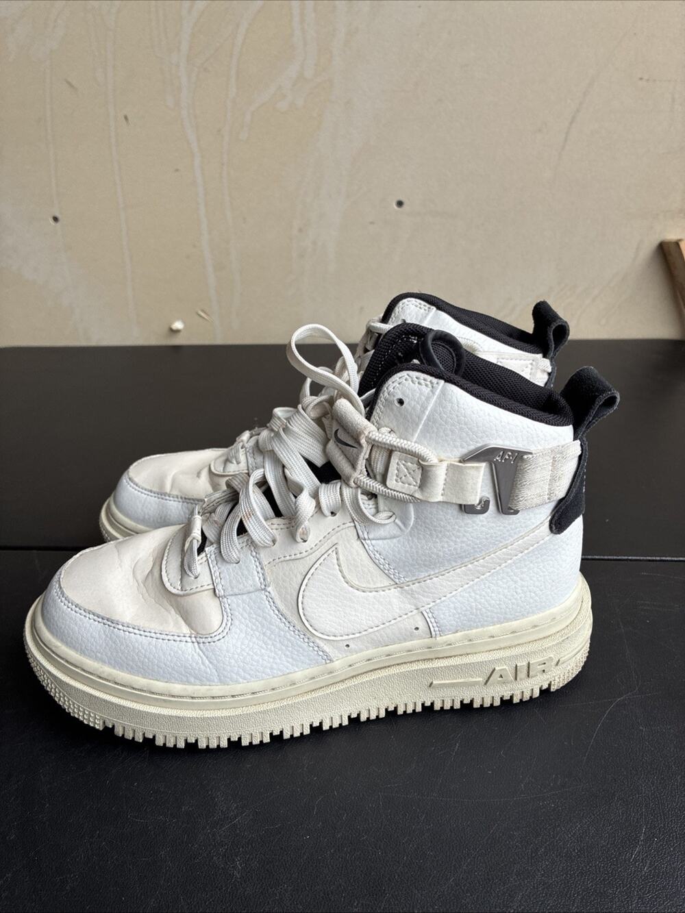 100% authentic Nike Air Force 1 Utility 2.0 ‘Summit White’ (DC3584-100) W Size 9